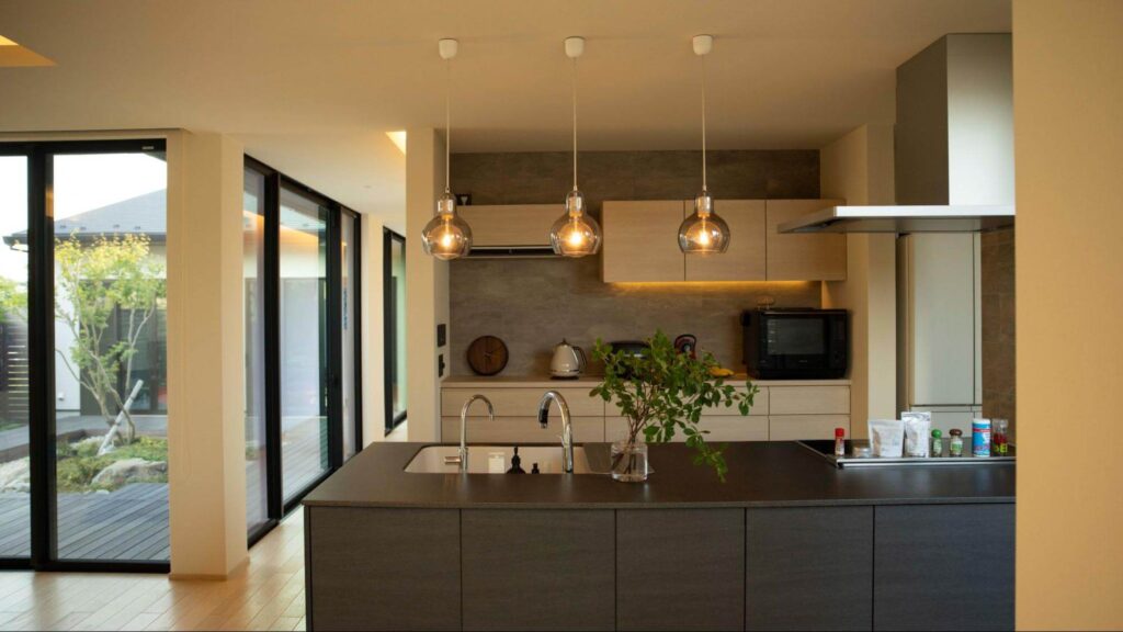 キッチンはトクラスの壁付けI型を採用