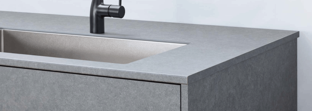 永大産業の大きな魅力は、メラミン素材を標準採用している点